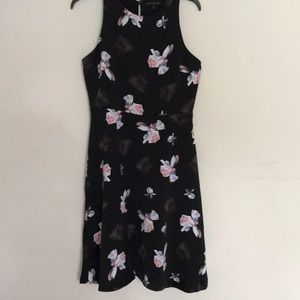 Banana Republic floral dress! 🌸